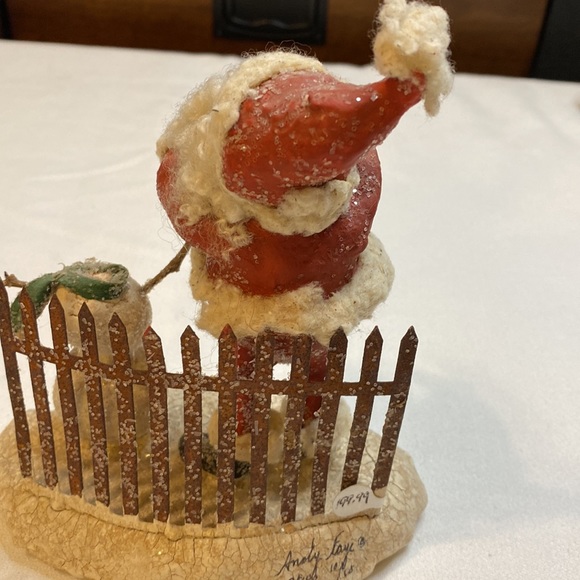 Andy Faye. Santa builds snowman. - Picture 5 of 10